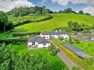 Photo 19- click for photo gallery